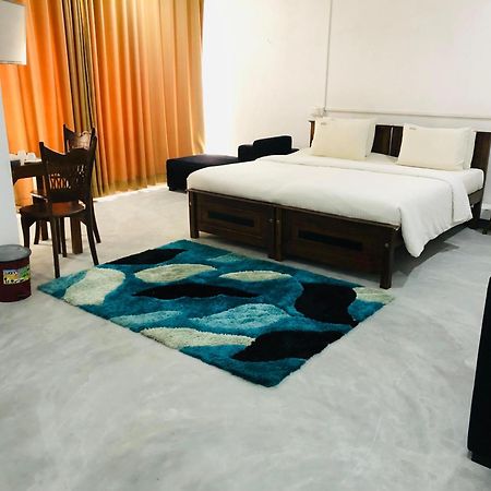 Centhara Beach Weligama Hotell Exteriör bild