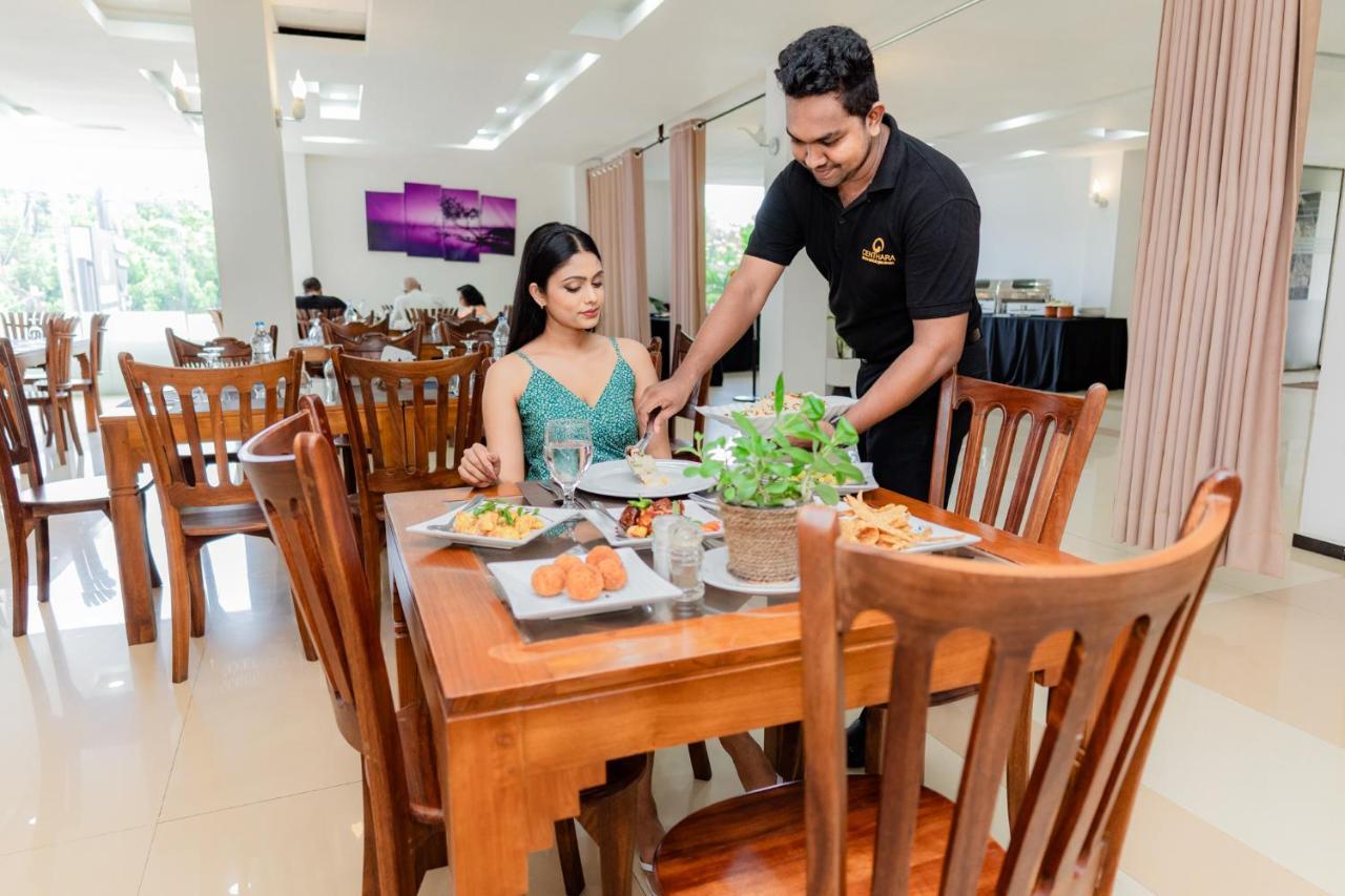 Centhara Beach Weligama Hotell Exteriör bild