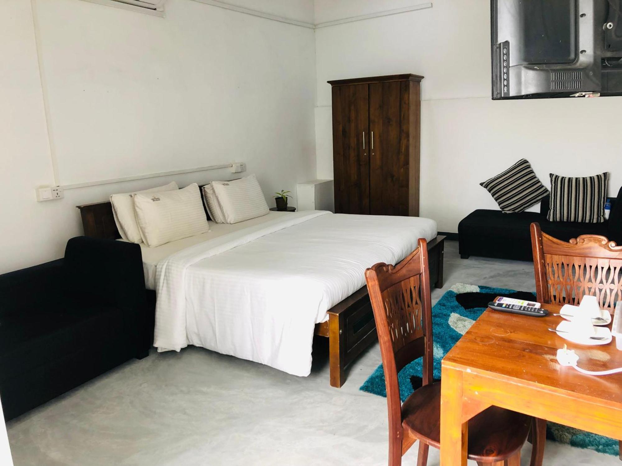 Centhara Beach Weligama Hotell Exteriör bild
