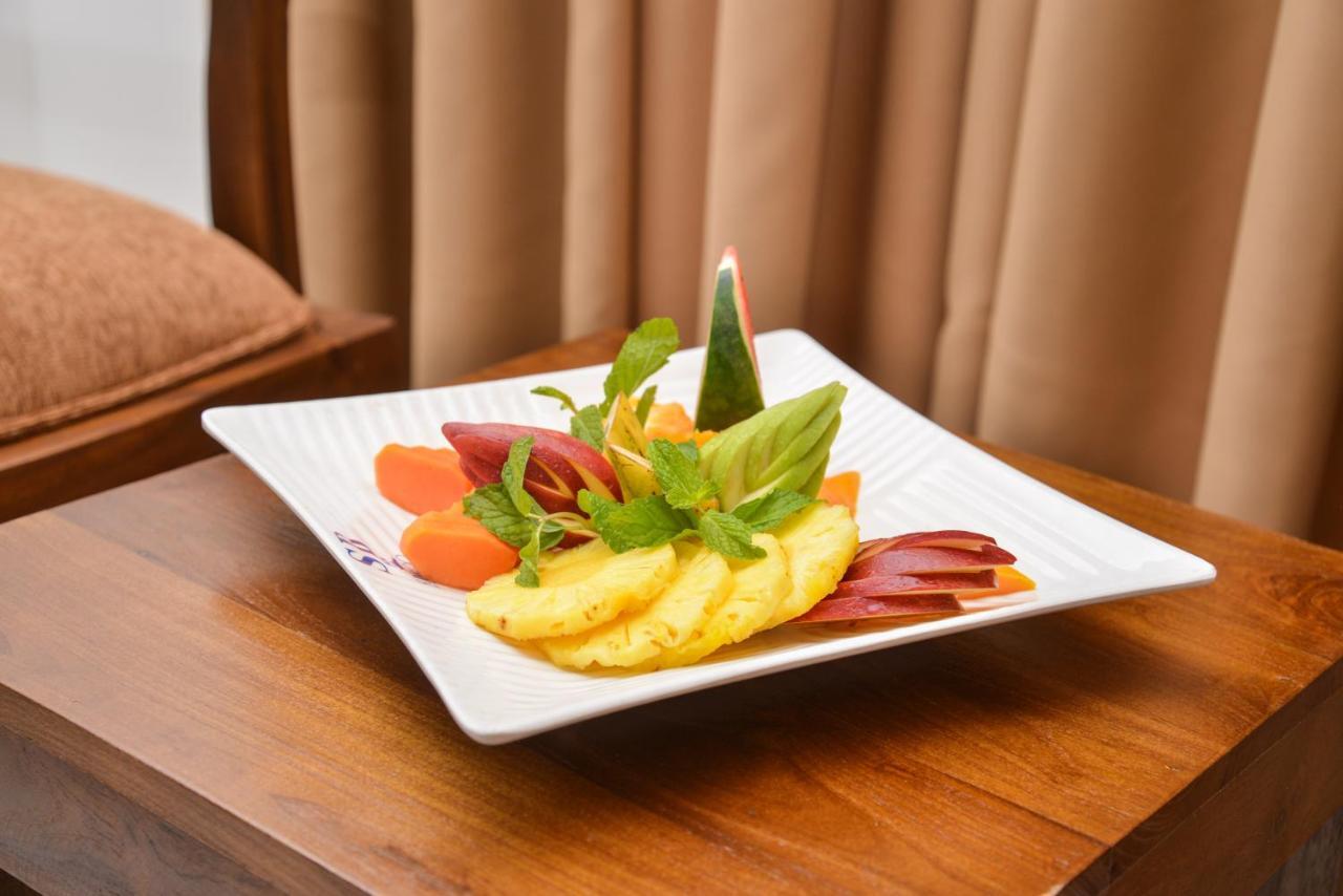 Centhara Beach Weligama Hotell Exteriör bild